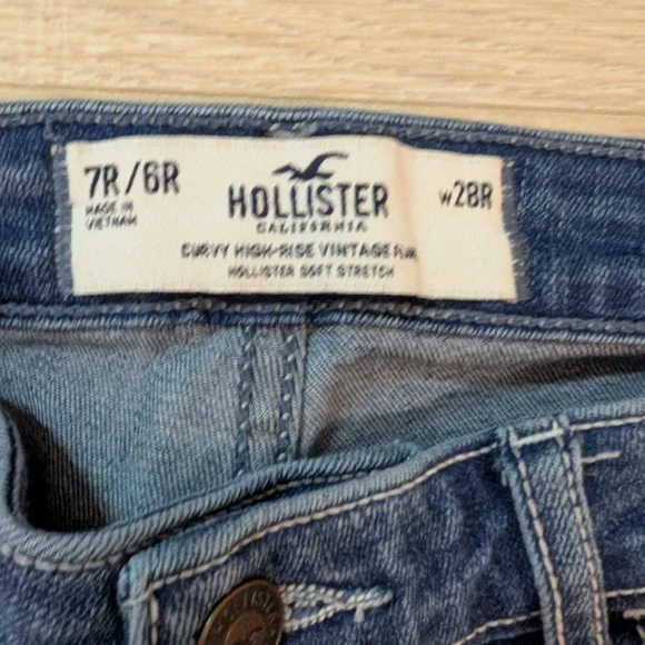Hollister Curvy High Rise Vintage Flare Y2K Style Jeans Women's Size 28 (Size 6) - Picture 4 of 6
